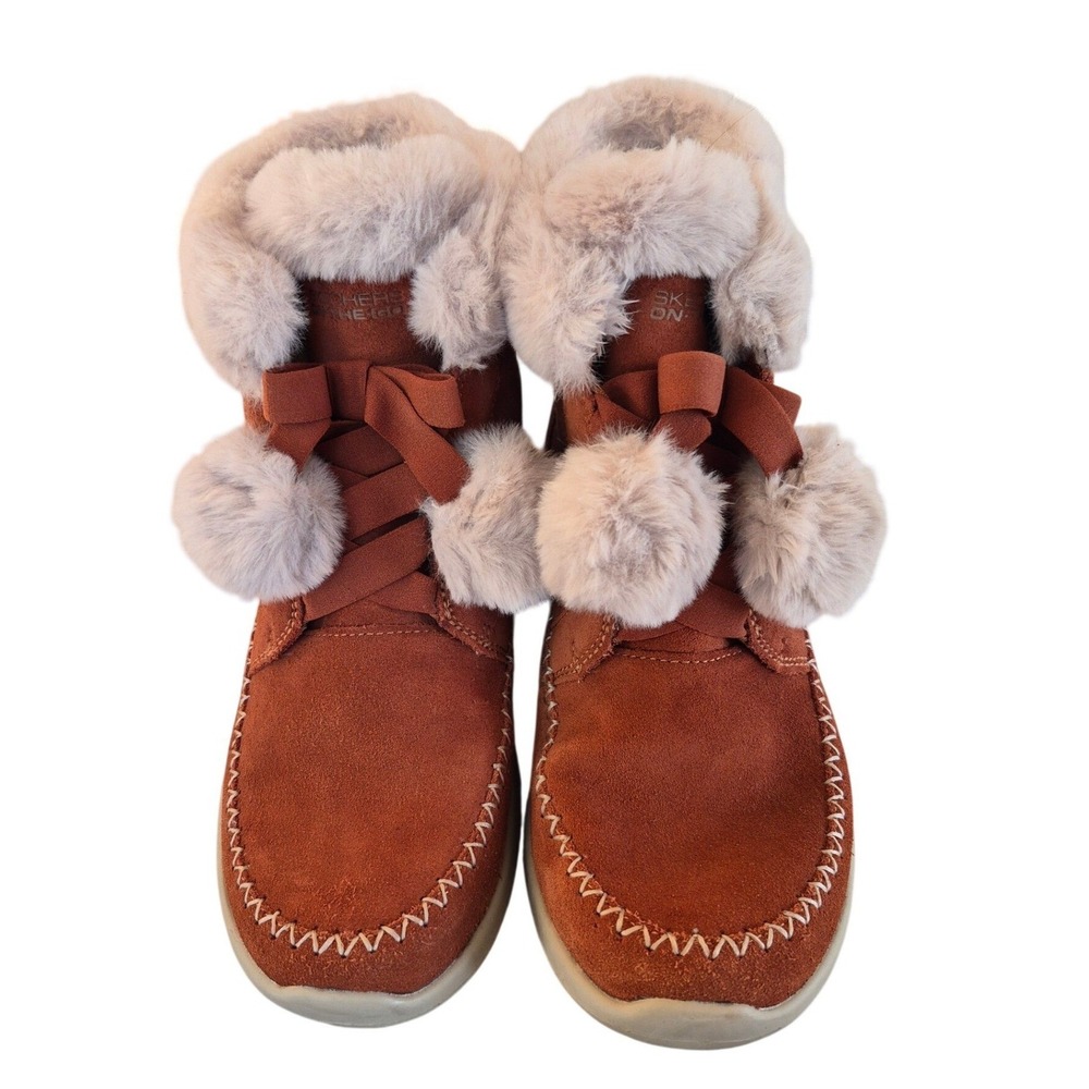 Modern Skechers Boots Lush Rust Suede Faux Fur Pom Pom Cozy Cabin Core Apres Ski